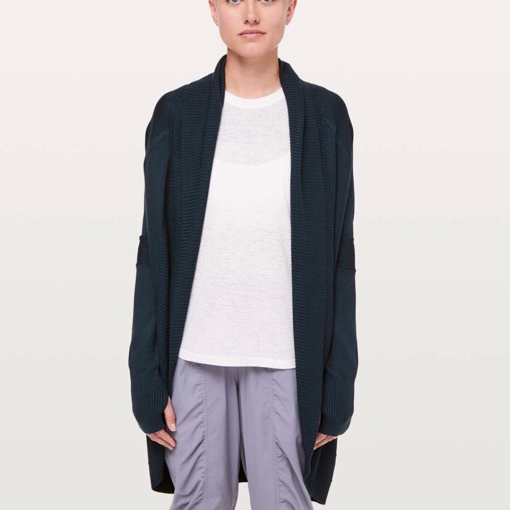 Lululemon Transformation Wrap Nocturnal Teal 12